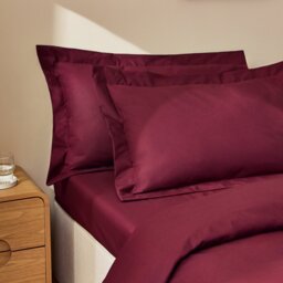 Habitat Cotton 200 TC Plain Burgundy Oxford Pillowcase Pair