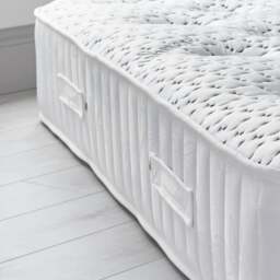 Cashmere 3000 Pocket Sprung Memory Foam Mattress - King Size - Medium Firmness - Air Vents - 5ft (150 x 200 cm) - Happy Beds - thumbnail 3