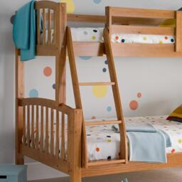 American - Kids Triple Sleeper Bunk Bed - Pine - Wooden - 3ft and 4ft - Happy Beds - thumbnail 2