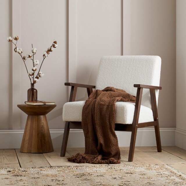 Ellwood – Boucle Armchair – White/Walnut – Wooden/Fabric – Happy Beds - image 1