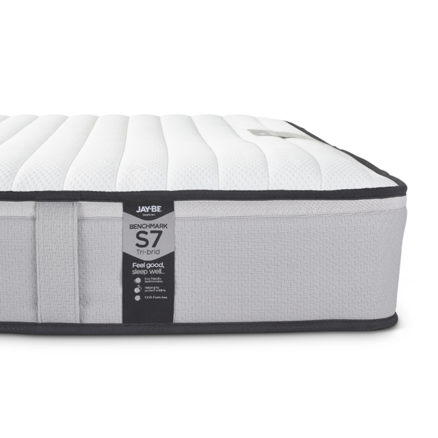Jay-Be Benchmark S7 Tri-Brid Pocket Spring Mattress - 4ft Small Double (120 x 190 cm) - image 1