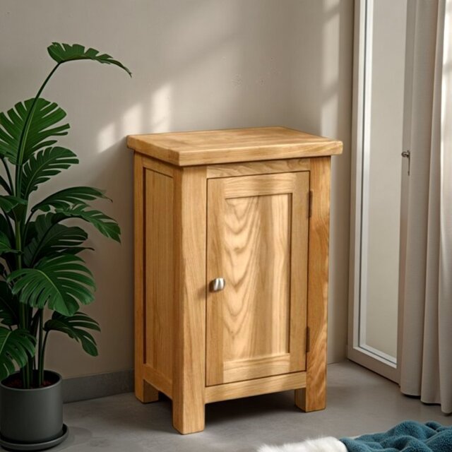 Arundel Light Oak Small Cabinet with 1 door