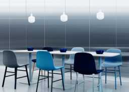 Normann Copenhagen Form Chair Black Shell Oak Legs - thumbnail 2