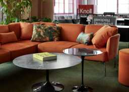 Knoll Saarinen Coffee Table with Black Base in Verdi Alpi 91cm - thumbnail 2