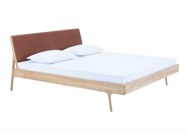 Gazzda Fawn Bed White Oiled Oak Dakar Leather Whiskey Super King