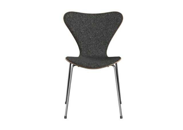 Fritz Hansen Series 7 Chair Vanir Fabric Walnut Veneer