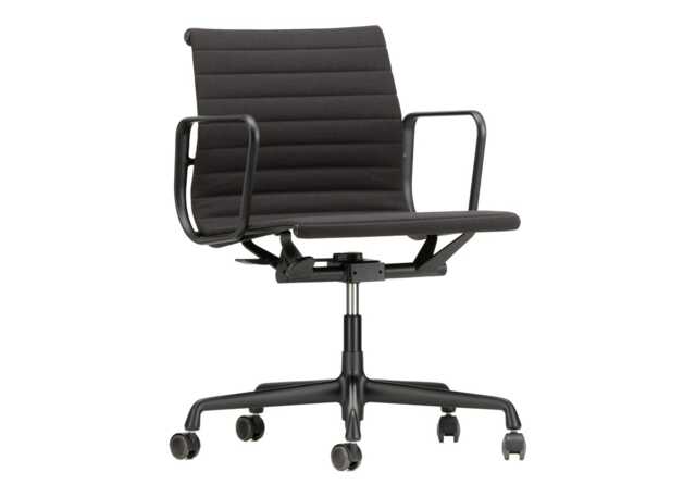 Vitra Aluminium Chair EA 117 in Nero Hopsack and Black Base