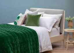 Heal's Velvet Quilt Emerald Green 140 x 200cm - thumbnail 2