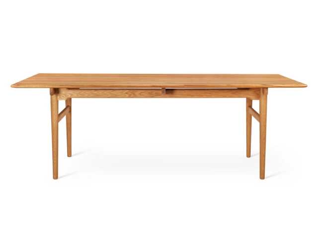 Carl Hansen & Son CH327 Dining table Teak Oil 248x95 cm