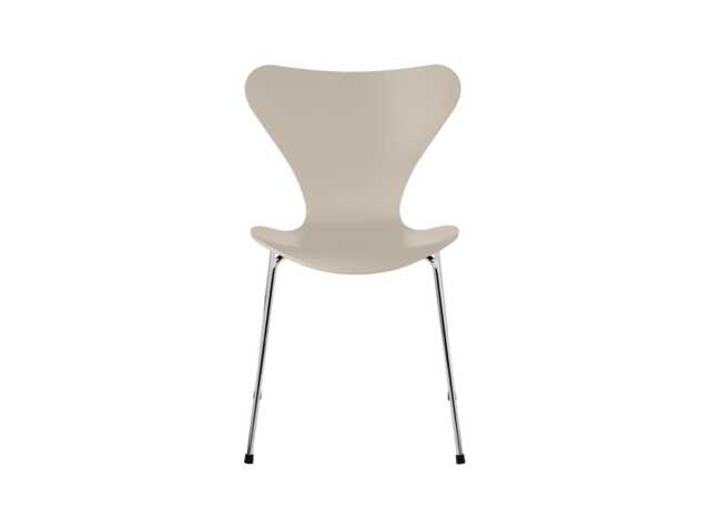 Fritz Hansen Series 7 Chair Coloured Ash Light Beige Chrome Legs