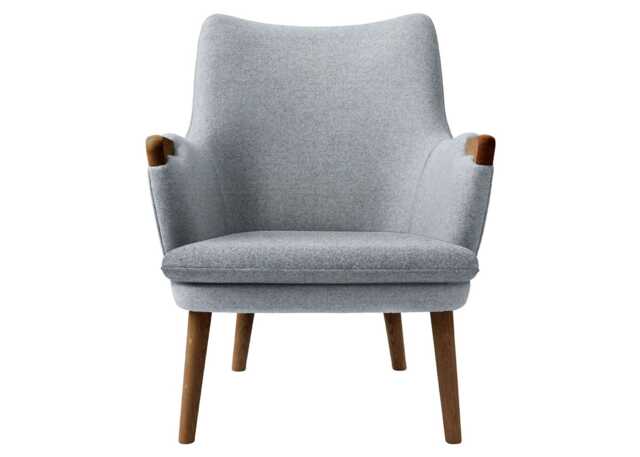 Carl Hansen & Son CH71 Lounge Chair Walnut Oil Shell Hallingdal 130 Cushion Hallingdal 130