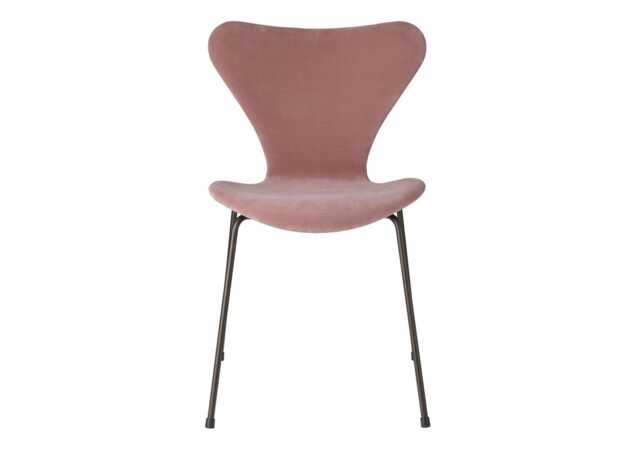 Fritz Hansen Series 7 Chair Upholstered Velvet Misty Rose