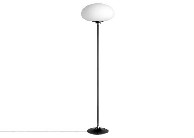 Gubi Stemlite Floor Lamp Black Chrome