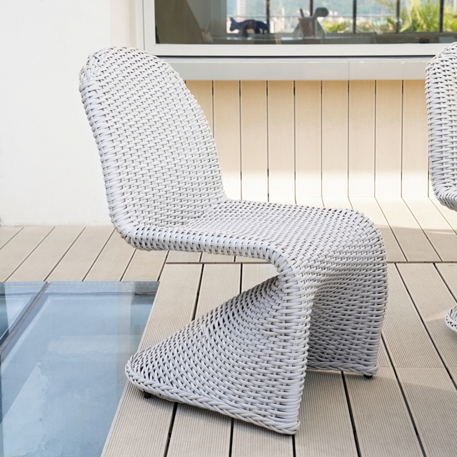 2 PCS Woven Rattan Outdoor Dining Chair Set Yard & Patio Furniture in Gray with Cushion & Pillow