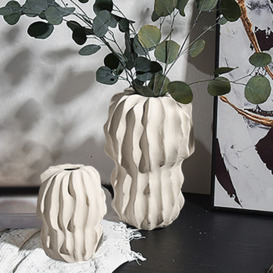 2 Pieces Beige Resin Wrinkle Wave Flower Vase Set Table Ornament Decor Art Living Room