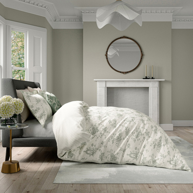 V&A Garden of Love Green Double Duvet Set - image 1