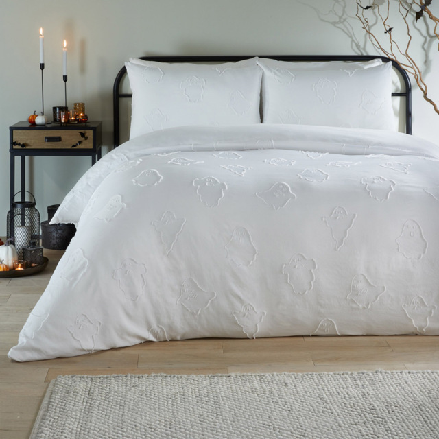 Duvet Day Ghostly Ghouls Soft Touch Tufted Double Duvet Set - image 1