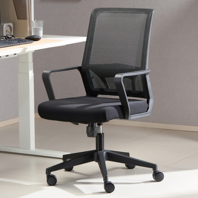 TTAP Cambridge Mesh Black Swivel Office Chair - image 1