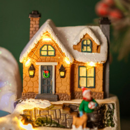 Marco Paul Winter LED Christmas Village Scene with Ice Rink - thumbnail 4