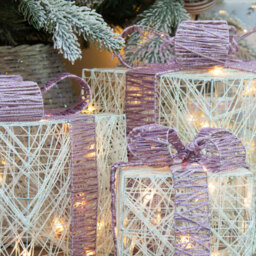 The Christmas Workshop LED White Light Up Gift Box with Pink Bow Set of 3 - thumbnail 2