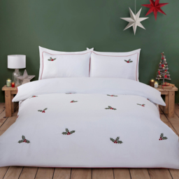 Holly and Berries White Super King Size Duvet Set - thumbnail 1