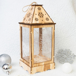 St Helens Wooden Pre-Lit Christmas Lantern - thumbnail 4