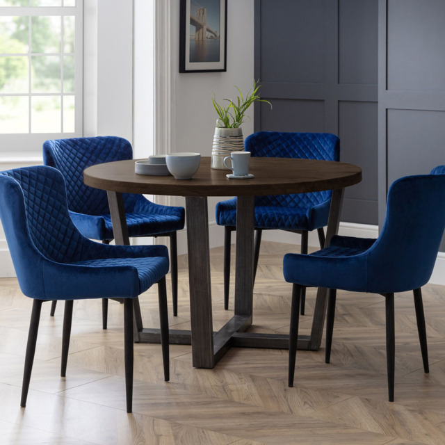 Julian Bowen Brooklyn 4 Seater Round Table Dark Oak - image 1
