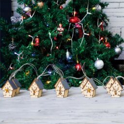 St Helens Christmas Wooden House Light String