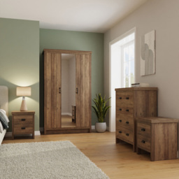 GFW Boston 4 Piece Knotty Oak Bedroom Furniture Set - thumbnail 1