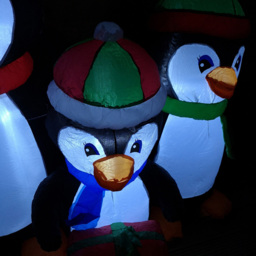 Samuel Alexander Penguin Family Lit Inflatable Christmas Decoration 5ft - thumbnail 2