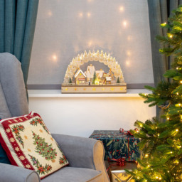 The Christmas Workshop LED Wooden Christmas House Scene - thumbnail 2