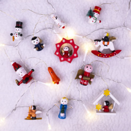 St Helens Wooden Christmas Hanging Ornament 12 Pack - thumbnail 4