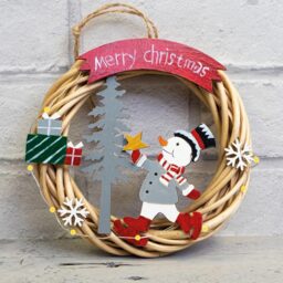 St Helens Multicolour Wicker Snowman LED Christmas Wreath 15cm - thumbnail 3