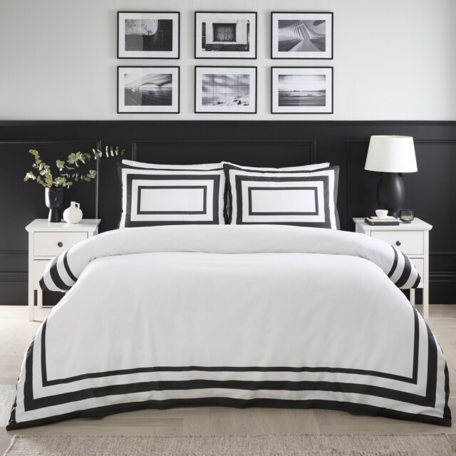 Oxford Border Duvet Set Monochrome Double - image 1