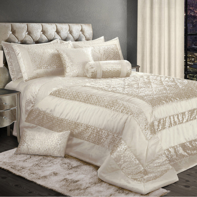 Intimates Vera Single Cream Bedspread