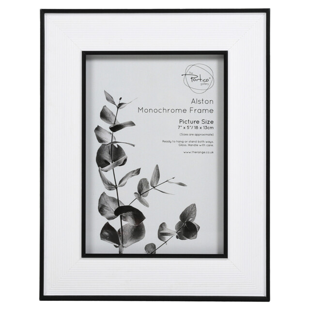 The Port. Co Gallery Alston Monochrome Photo Frame 7 x 5 inch