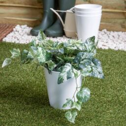 Wham Studio Ice White Round Plastic Planter 16cm 4 Pack - thumbnail 4