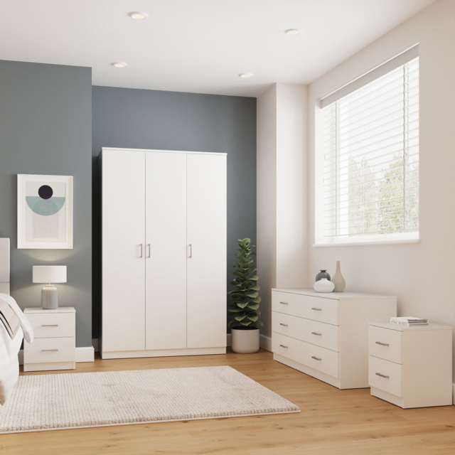 GFW Bailey 4 Piece White Bedroom Furniture Set