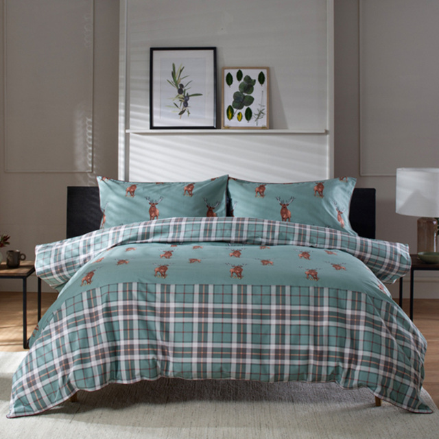 The Lyndon Company Highland Fell Green and Red Double Duvet Set - image 1