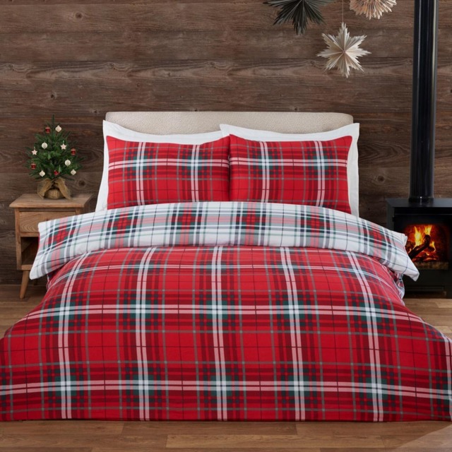 Red Super King Size Tartan Christmas Duvet Set - image 1