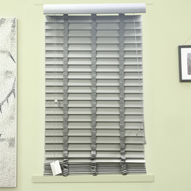 50mm Venetian Blind Chelsea Light Grey 120 x 160cm - image 1