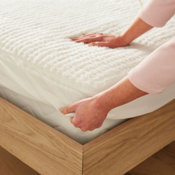 Beurer Indulgence Double Plush Teddy Fleece Fully Fitted Heated Mattress Cover - thumbnail 3