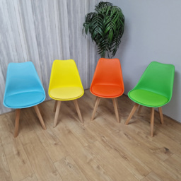 Kosy Koala Set of 4 Multicolour Plastic Dining Chair with Faux Leather Padded Seat