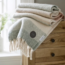 Deyongs Rossendale Blush Throw 130 x 170cm - thumbnail 2
