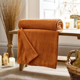 Deyongs Snuggle Touch Rust Throw 140 x 180cm - thumbnail 2