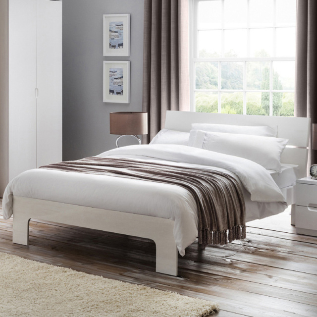 Julian Bowen Manhattan King Size White MDF Bed Frame - image 1