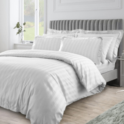 Velosso Hilton King Size White Stripe Duvet Set