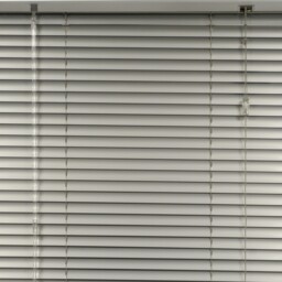 Silver Aluminium Venetian Blind 105 x 160cm