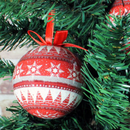 The Christmas Workshop Nordic Decoupage Snowflake Bauble 14 Pack - thumbnail 3