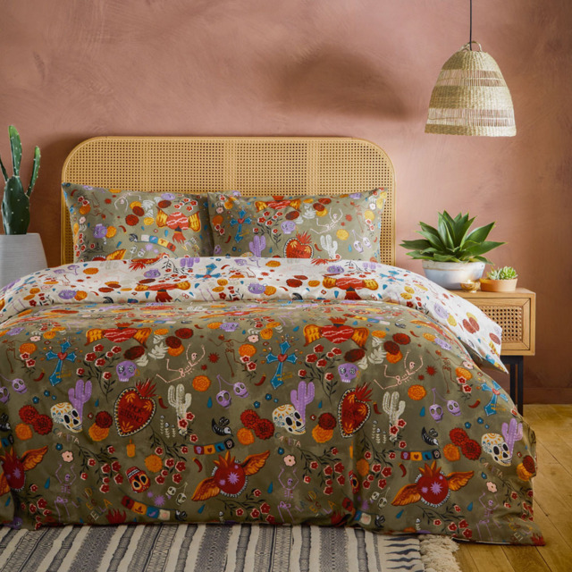 furn. La Vida Double Multicolour Marigolds and Dancing Skeletons Duvet Set - image 1
